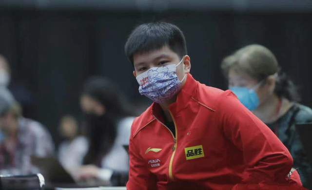 成人久久精品一区二区三区